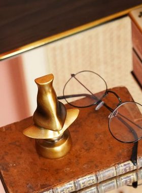 现代创意铜色树脂鼻子造型眼镜架托卧室书桌时尚个性眼镜支架摆件