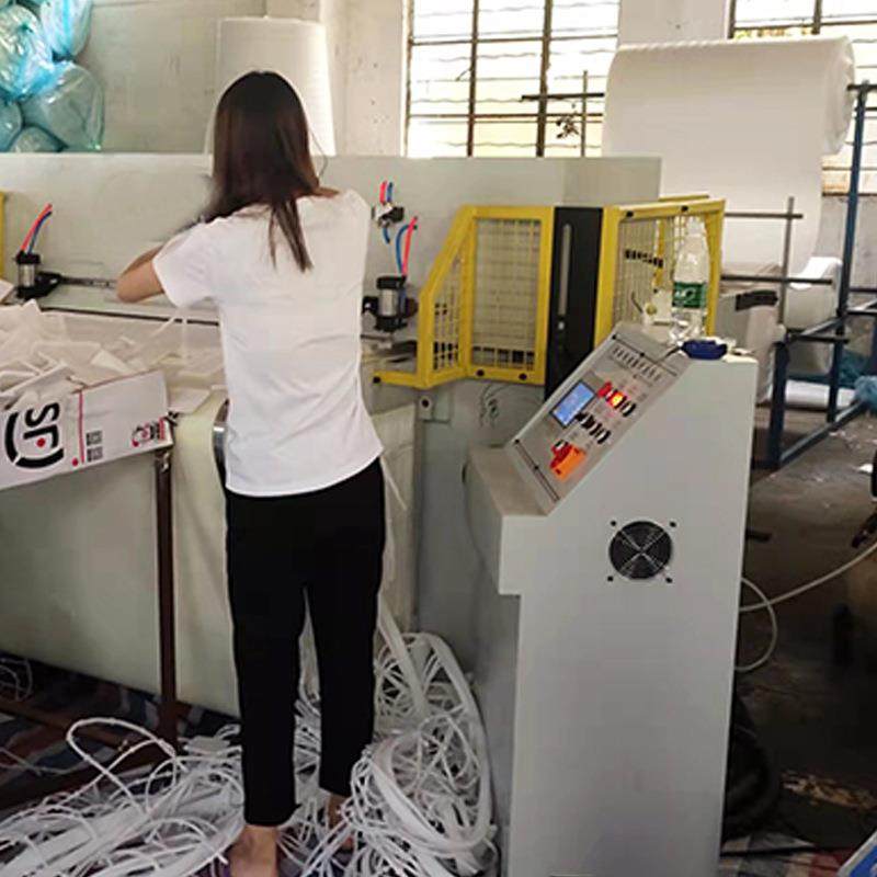 精密四柱皮带式裁断机无纺布皮革海绵下料机全自动送料裁断机,淘宝优惠券,粉丝福利购,淘宝优惠卷