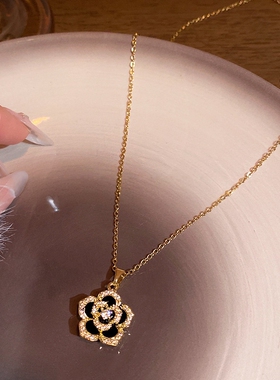 鱼头星星锁骨链气质小众设计感黑色女生轻奢礼物可爱山茶花项链潮