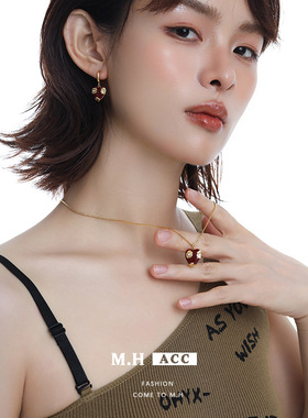 鱼头星星时尚百搭红色复古感锁骨链爱心项链女生轻奢官方正品礼物