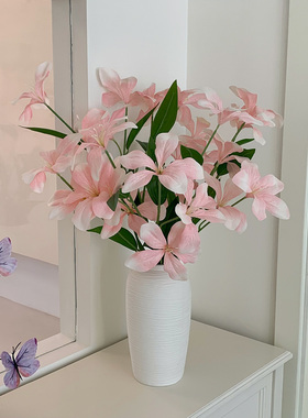 北欧风白色陶瓷花瓶可水养