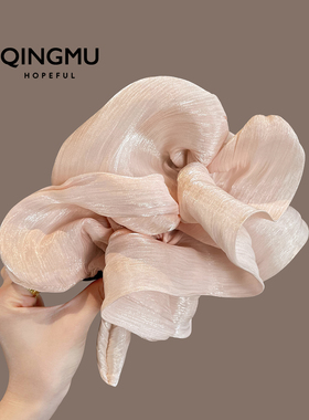 缎面凝光~木耳边褶皱大号香蕉夹