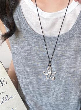 韩系ins博主镂空花朵吊坠项炼女夏黑绳抽拉可调节配饰长版毛衣炼