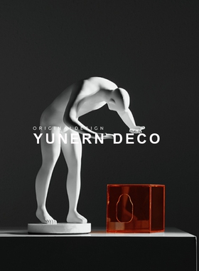 现代创意家居客厅电视柜玄关人物雕塑样板间售楼处艺术品摆设
