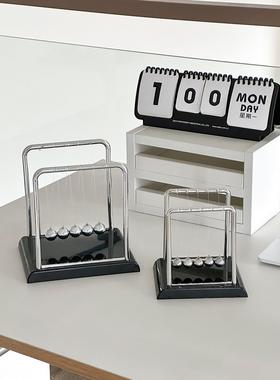 桌面饰品牛顿碰撞球，高端减压神器，100快递新家工作站饰品