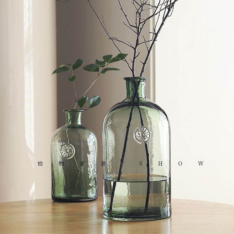 绿色小口锤纹复古风格浮雕玻璃花瓶摆件水培花器吊钟马醉木水养花 - 图0