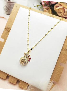 新款百搭精致轻奢金色福袋吊坠