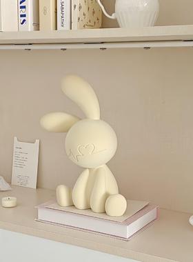 轻奢高档兔子装饰品摆件奶油风入户玄关电视柜软装高级感小众红色