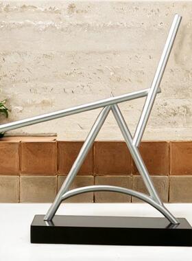 新牛顿摆钢铁人混沌摆永动机摆件高档创意商务家居反重力生日礼物