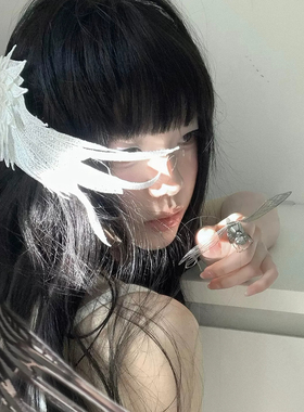名狐天使之翼白羽毛发夹拍照