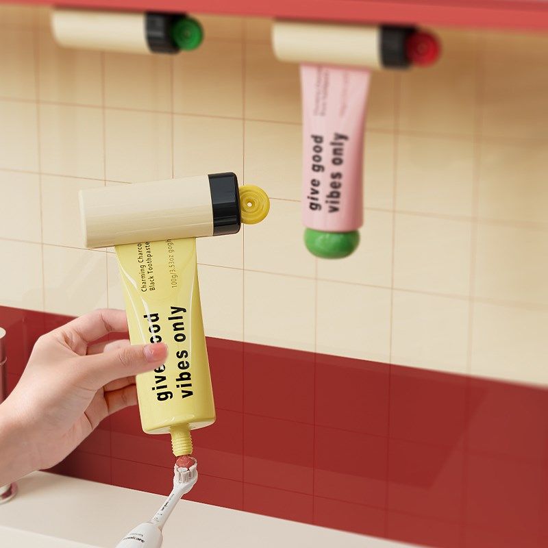 镜柜底磁吸挤牙膏神器小样洗面奶儿童挤压器卫生间壁挂式懒人夹子,淘宝优惠券,粉丝福利购,淘宝优惠卷