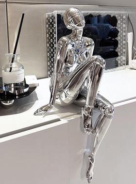 空山基女神雕塑坐姿摆件银色高级感中古客厅电视柜简约现代装饰品