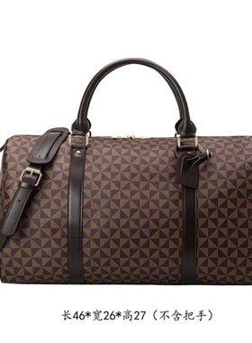 样板房衣帽间包包摆件商务旅行包衣柜展厅拍照衣帽间装饰陈列摆件