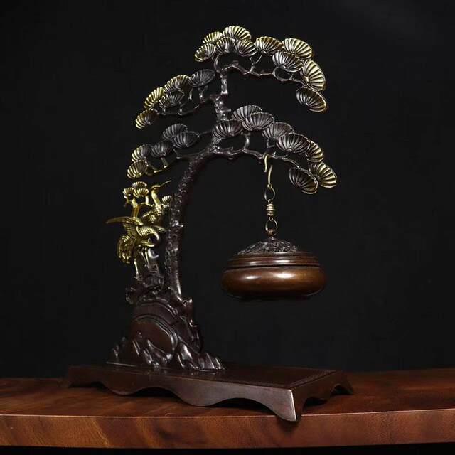 Antique antique pure copper, gilt copper, pine crane and longevity hanging stove, incense stove, living room, home welcoming pine hanging stove ornaments