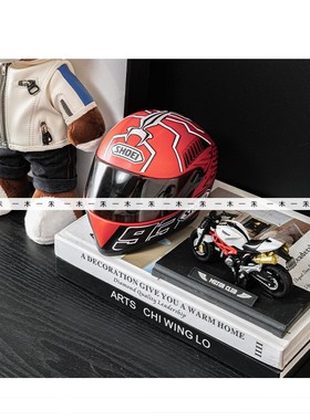 现代样板房儿童房机车主题摆件男孩房桌面赛车头盔跑车摩托模型