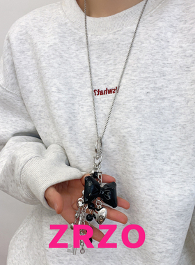 甜酷风黑色蝴蝶结爱心项链