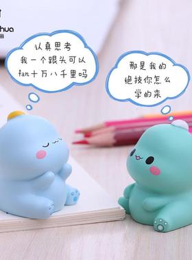 电脑屏幕趴趴办公桌装饰可爱恐龙生日蛋糕治愈系小摆件高级感小众