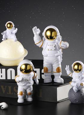 网红太空人摆件家居客厅酒柜电视柜装饰品轻奢玄关桌面太空人摆设