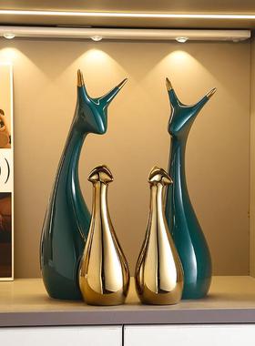 现代轻奢陶瓷小鹿摆件家居客厅电视柜酒柜装饰品办公室桌面摆件