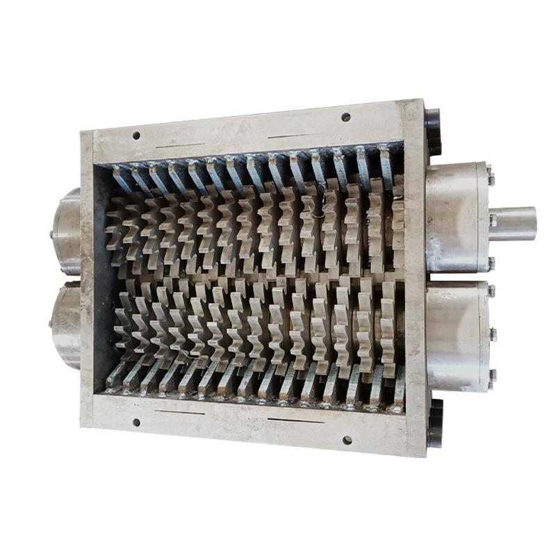 Dual-shaft shredder chassis scrap metal rubber tire crushing equipment accessories shredder knife box box manufacturer