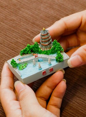 杭州情侣打卡地标小摆件灵隐寺西湖雷峰塔迷你桌面工艺品树脂摆件