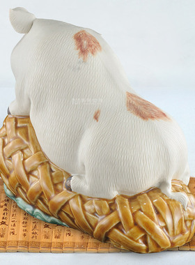 商务送礼陶瓷工艺品家居博古架电视酒柜装饰品动物生肖猪年货摆件