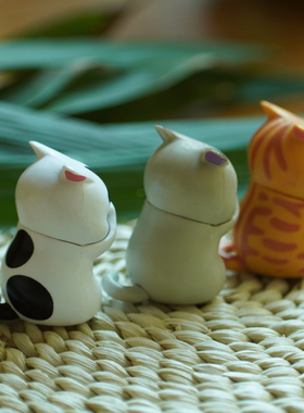 创意捂脸小猫摆件工位办公室桌面显示器装饰卡通个性工艺品电脑桌