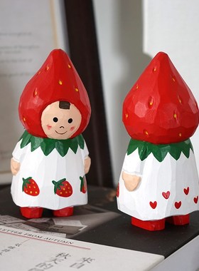 草莓娃娃手工木雕小摆件公仔可爱木质雕刻治愈系卡通书桌装饰品