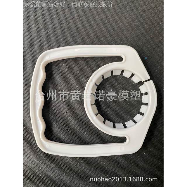 Oil pot lifting hand, canned lid, one-time specialized knife and fork spoon injection molding tool work. Weekly molding period short price QNA grid