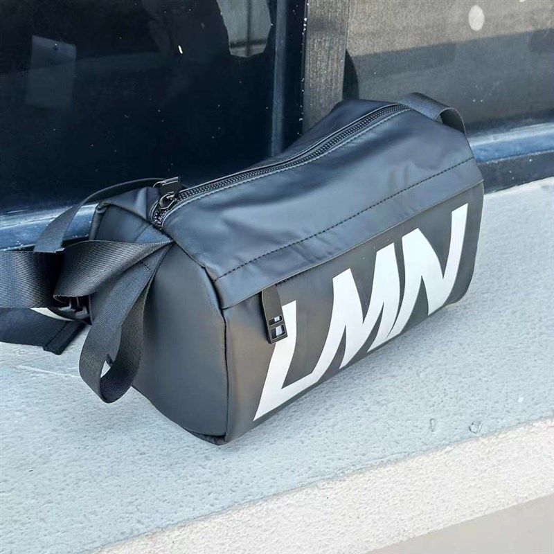 休闲大容量包包女夏季新款单肩包百搭宽带斜挎包运动健身包枕头包,淘宝优惠券,粉丝福利购,淘宝优惠卷