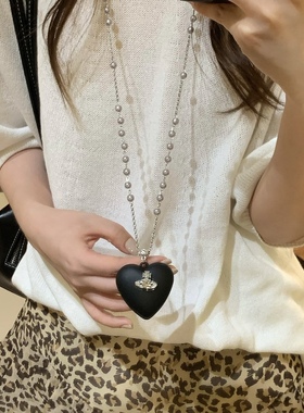 黑色土星爱心珍珠项链女千禧y2k甜酷风毛衣链高级感挂脖卫衣配饰
