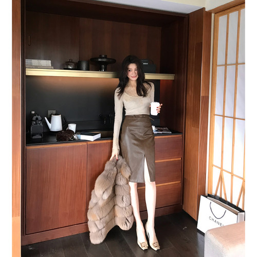 Alone Savor龙喜儿 优雅魅力V领蕾丝小衫花边长袖微透上衣女T656 - 图0