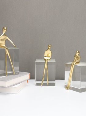 现代简约抽象铜人摆件电视柜家居客厅样板房软装轻奢玄关装饰品