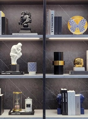 德国现代软装高级饰品客厅书架酒柜轻H奢家居摆件挂画杯蜡相架组