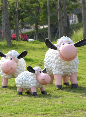 户外动物摆件卡通绵羊雕塑商场游乐场幼儿园布置装饰美陈落地摆件