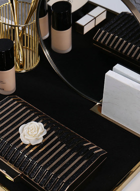 样板房衣帽间化妆品梳妆台组合摆件 大理石化妆镜托盘晚宴包道具