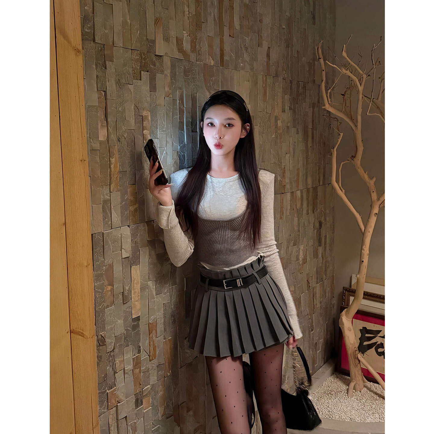 松弛感撞色拼接假两件长袖针织衫女韩版miu系高腰百褶短裙两件套,淘宝优惠券,粉丝福利购,淘宝优惠卷