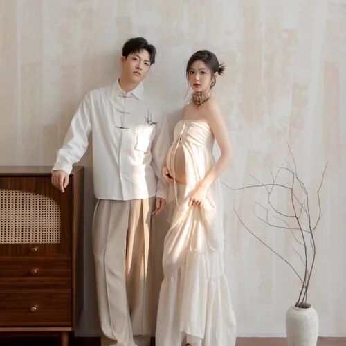 影楼孕妇情侣写真主题复古法式油画风氛围感艺术照在家拍摄影服装 - 图0