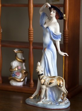 复古牵狗西洋女人物陶瓷摆件家居装饰品客厅酒柜架工艺品欧式摆件