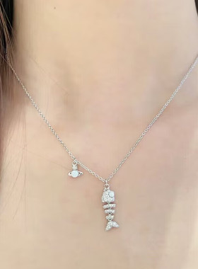 【新品】西太后玉髓小鱼项链女简约小众独特贝壳吊坠银色锁骨链