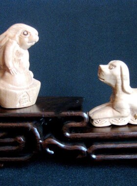 桃木雕刻六合生肖兔狗摆件属兔狗者客厅卧室办公室桌面摆设