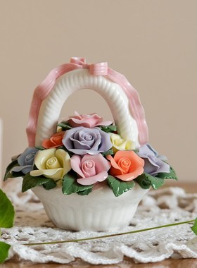 陶瓷手工捏玫瑰家居篮书博古架电视柜茶台装饰