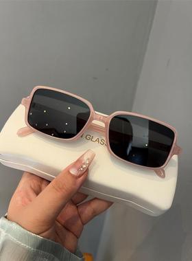 2025新款覆古长方形黑色太阳镜女士防紫外线男士高品质素颜网红太