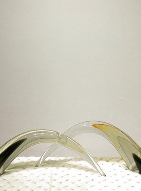 现代牛角茶色渐变琉璃流线形样板间售楼处客厅装饰品