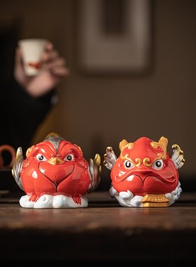 创意国潮风祥瑞四灵金蟾貔貅陶瓷家居办公装饰礼品摆设