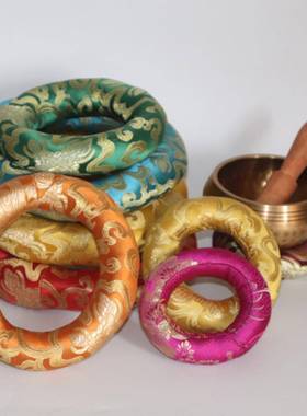 尼泊尔手工制作的声音碗，垫，唱歌碗，垫，铜出垫，垫，棉布洗碗