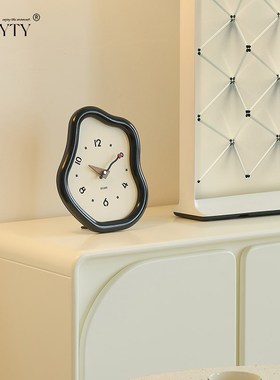 O家居客厅摆台式时钟入户玄关桌面钟表电视柜座钟装饰品