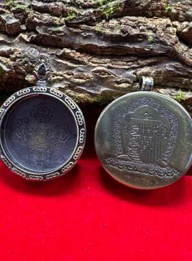 西藏唐卡圆形3.5cm十相自在嘎乌盒唐卡吊坠金刚许唐卡嘎乌盒挂件