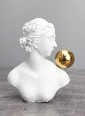 北欧极简维纳斯小卫简雕塑人物摆件样板房家居玄关书房简约装饰品