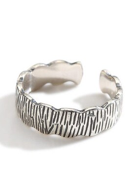 To oak rings couples a pair of commemorative gifts  niche de
